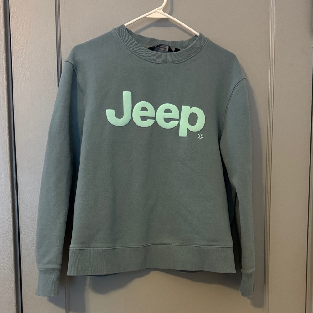 Vineyard Vines Blue Sweatshirt with Jeep Logo